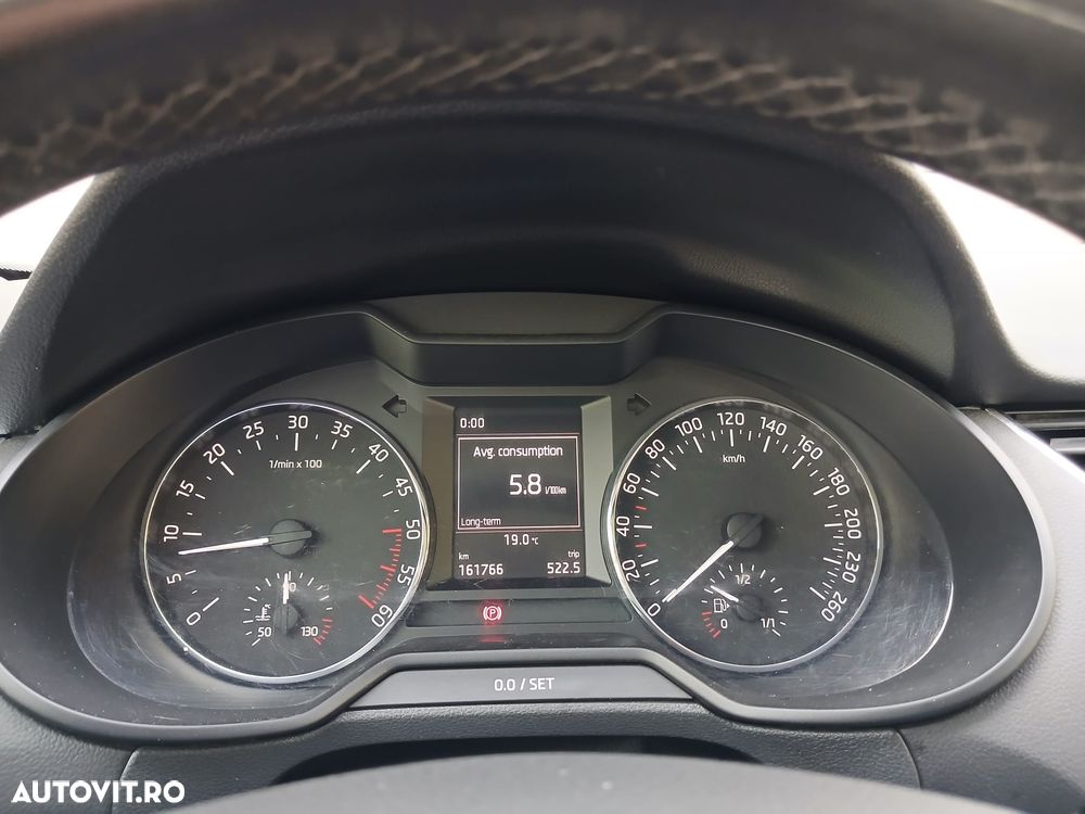 Skoda Octavia 2.0 TDI (Green tec) Style - 9