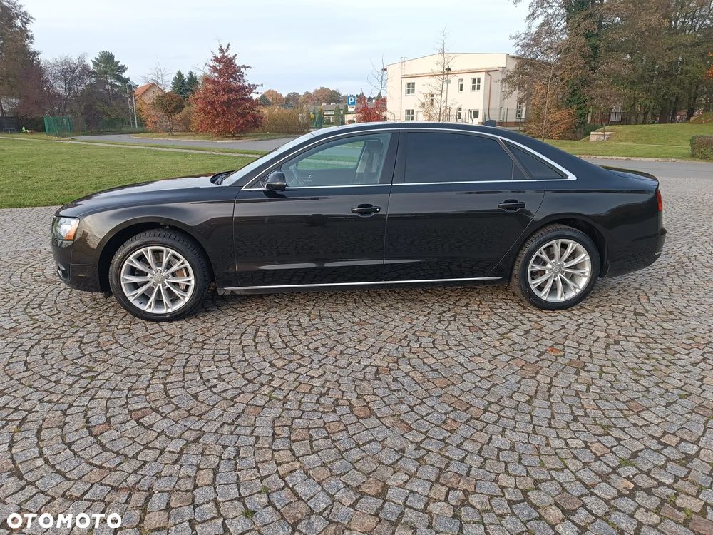 Audi A8 4.2 FSI L Quattro - 2