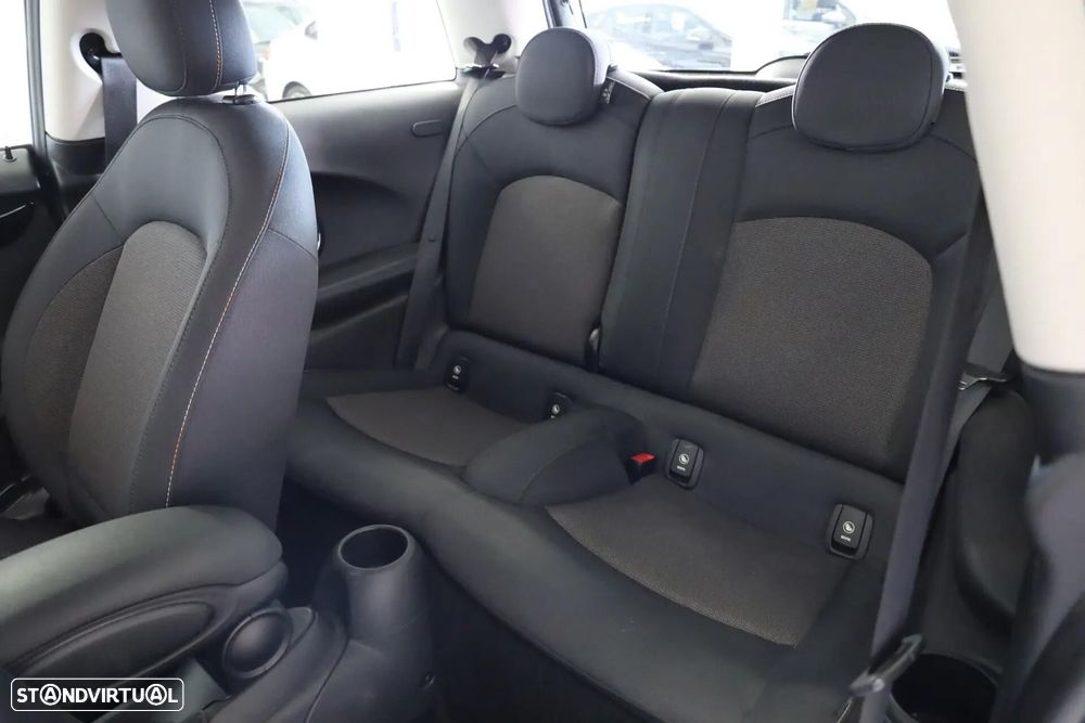 MINI 3 Portas Cooper D - 20