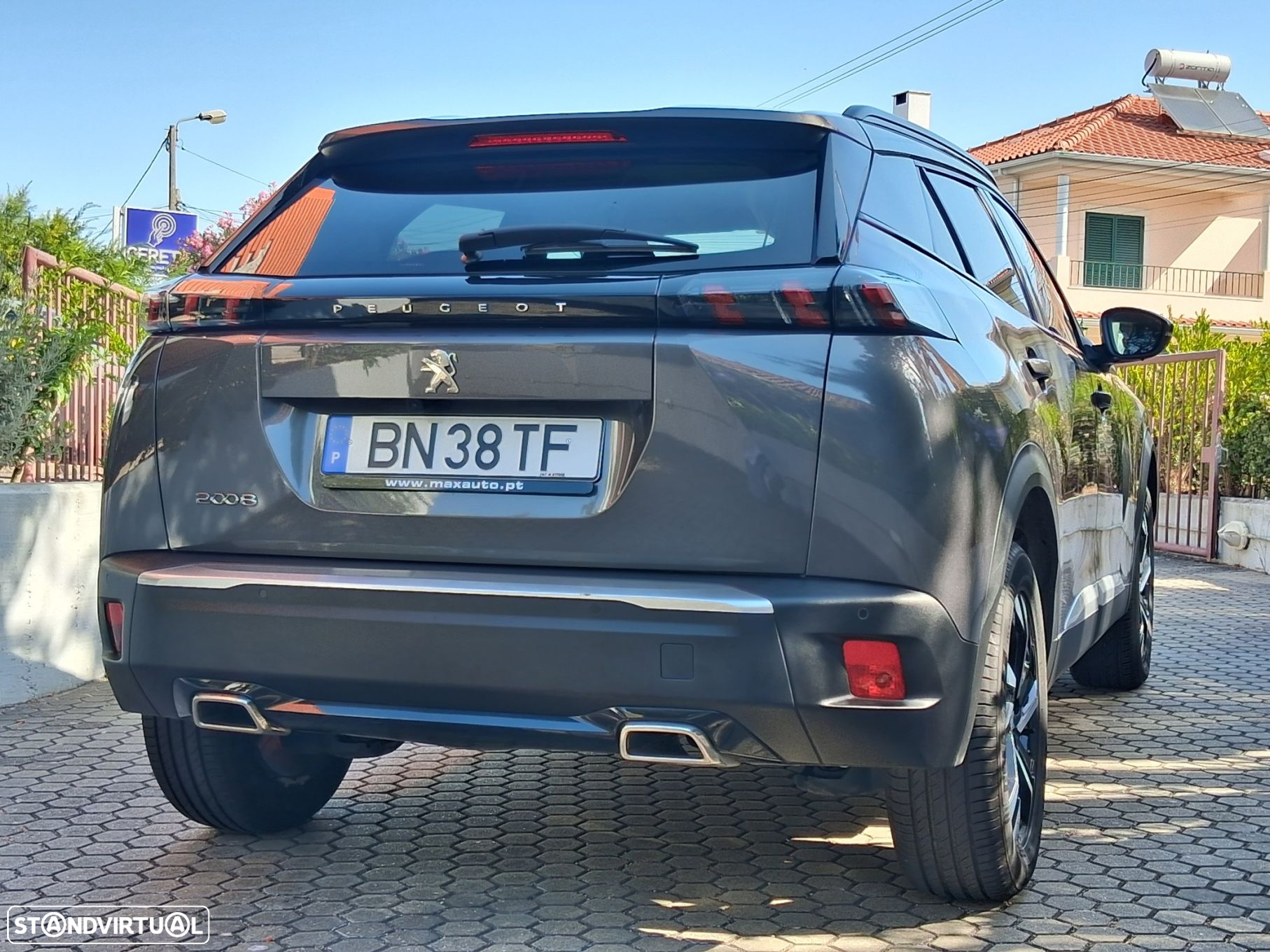 Peugeot 2008 1.2 PureTech Allure EAT8 - 18