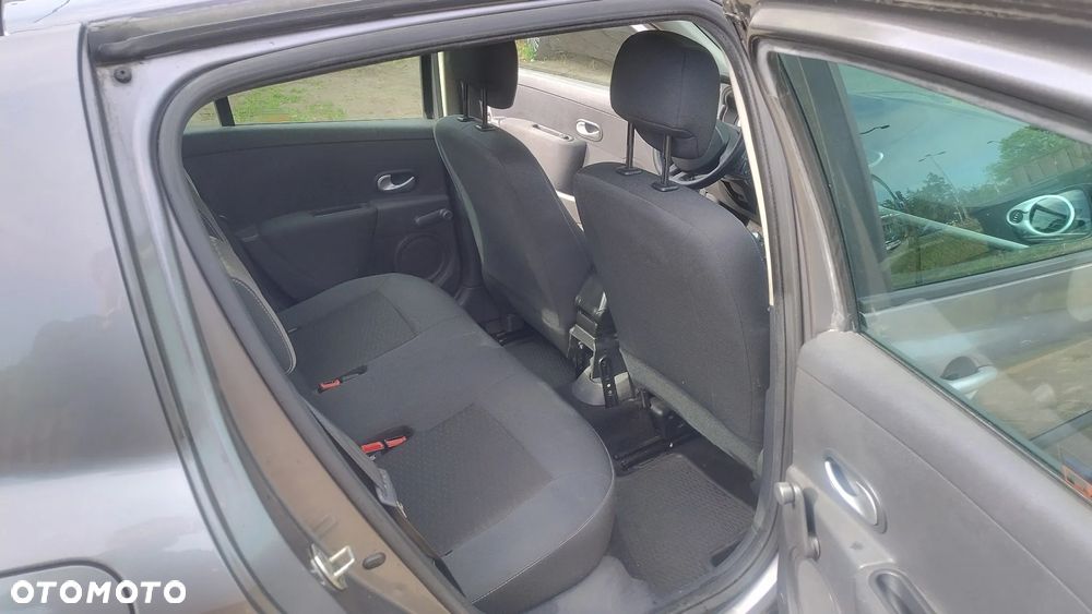 Renault Clio 1.5 dCi Alize - 15