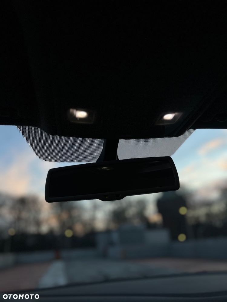 Volkswagen Golf 1.6 TDI Highline DSG - 9