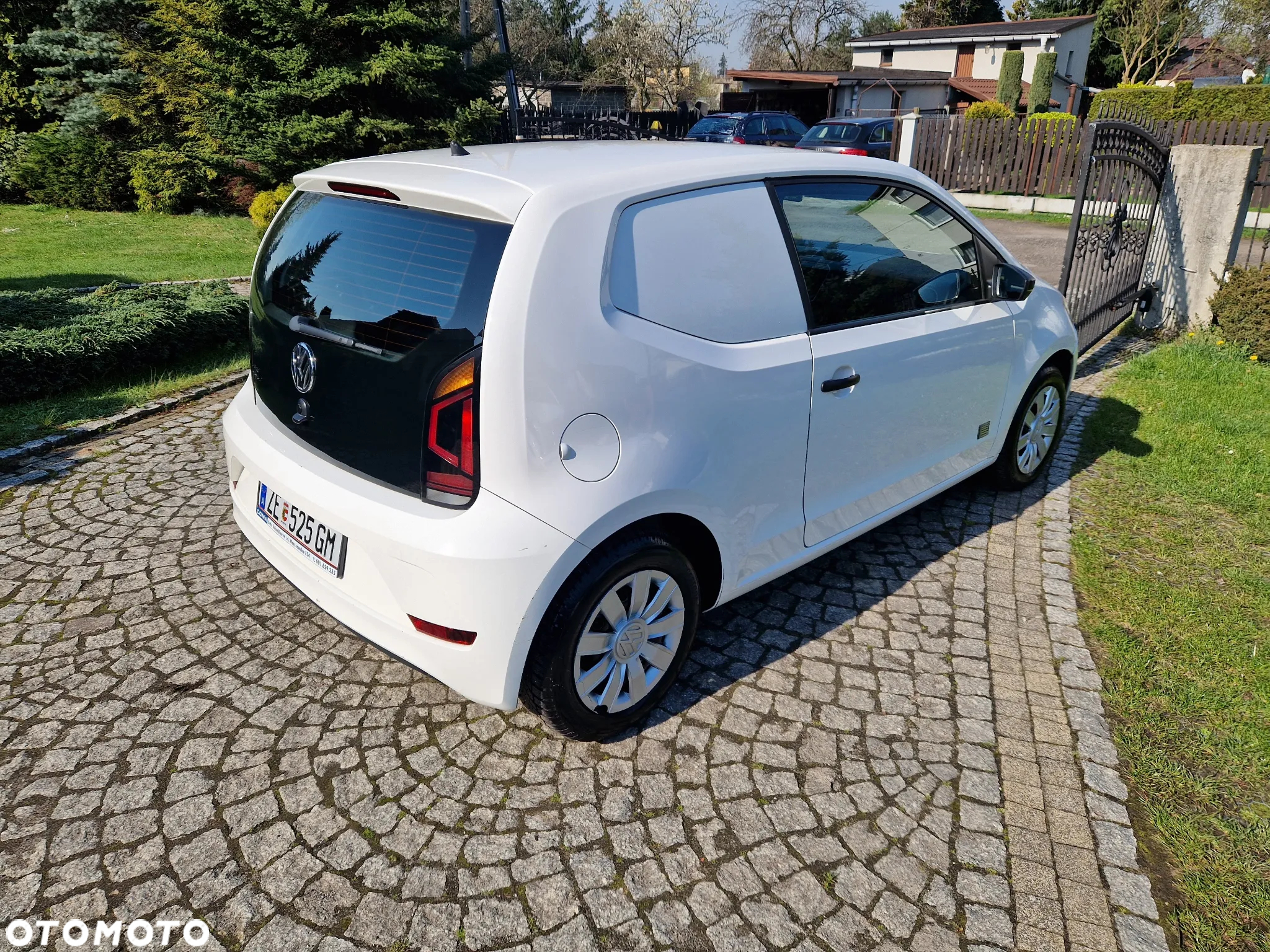 Volkswagen up! (BlueMotion Technology) sound - 7