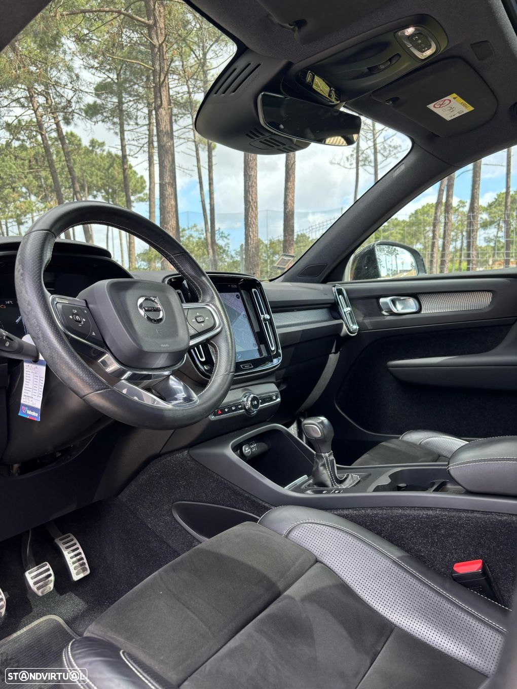 Volvo XC 40 1.5 T3 R-Design Tech Edition - 14