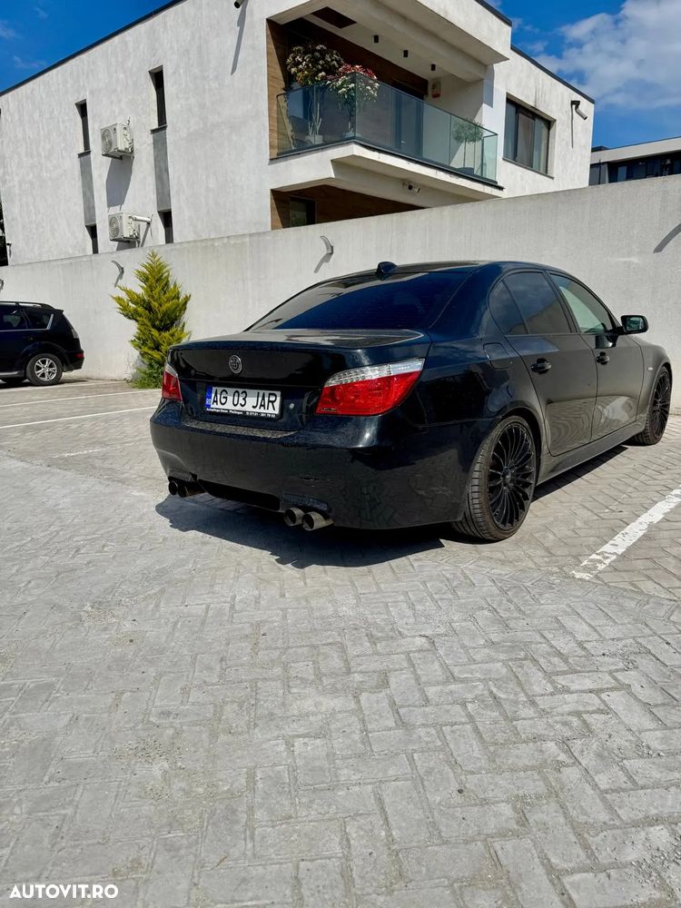 BMW Seria 5 550i Aut. - 9