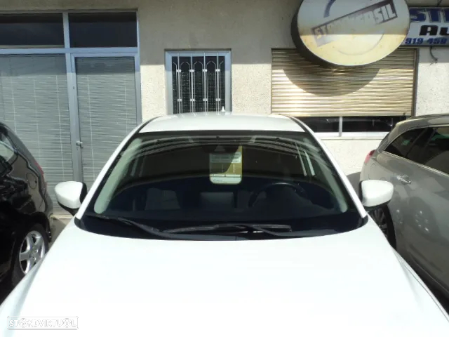 Mazda 2 1.5 Sky.Excellence Navi - 24