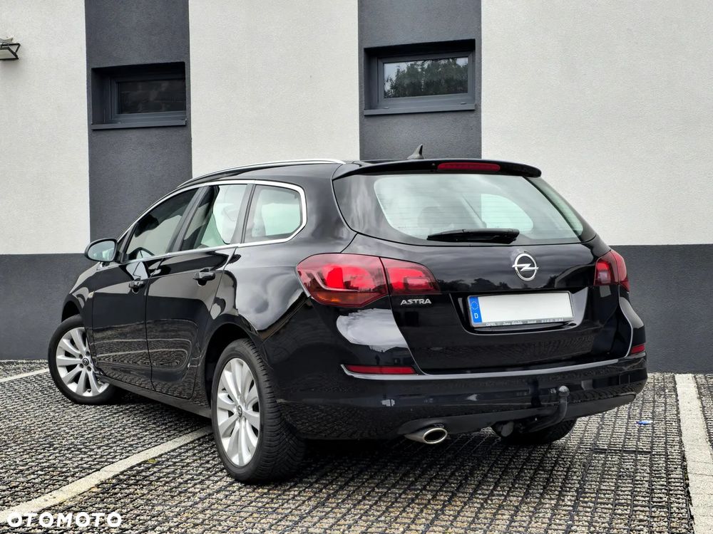 Opel Astra 1.4 T Cosmo - 4