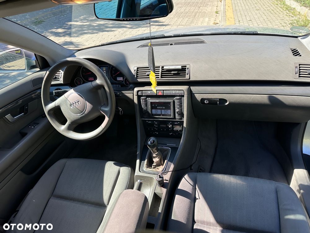 Audi A4 Limousine - 6