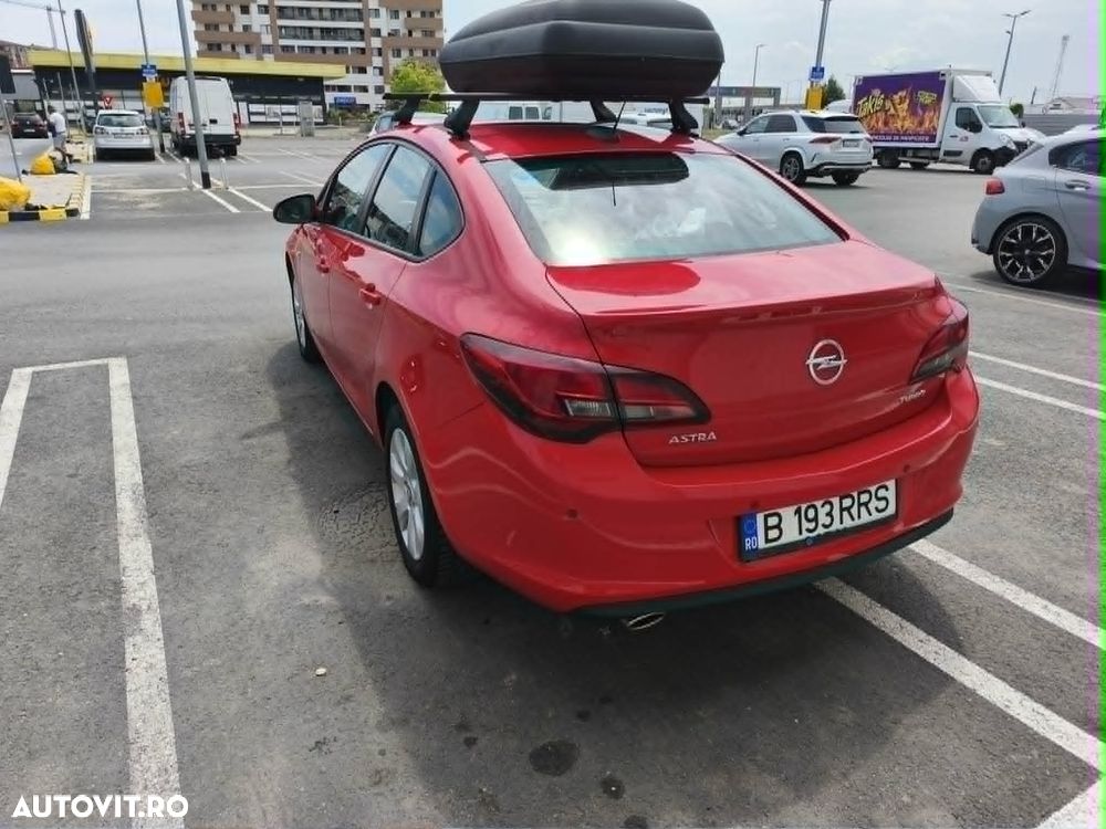 Opel Astra 1.4 Turbo ECOTEC Enjoy - 4