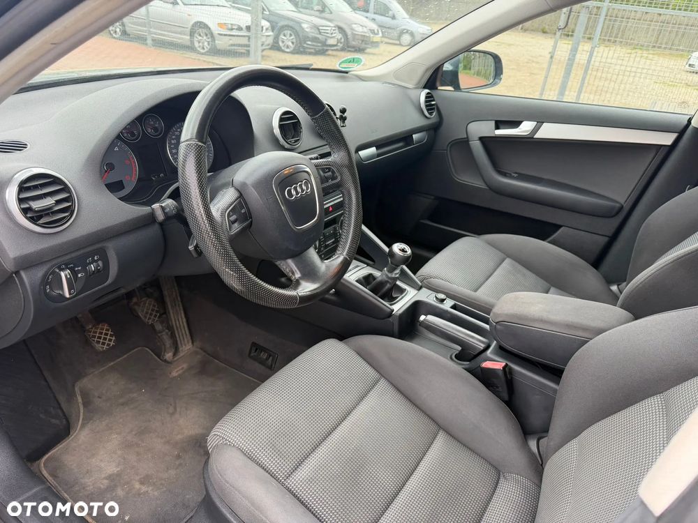 Audi A3 Sportback 2.0 TDI Ambiente - 12