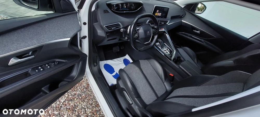 Peugeot 3008 HDi FAP 115 EGS6 Stop&Start Business-Line - 17