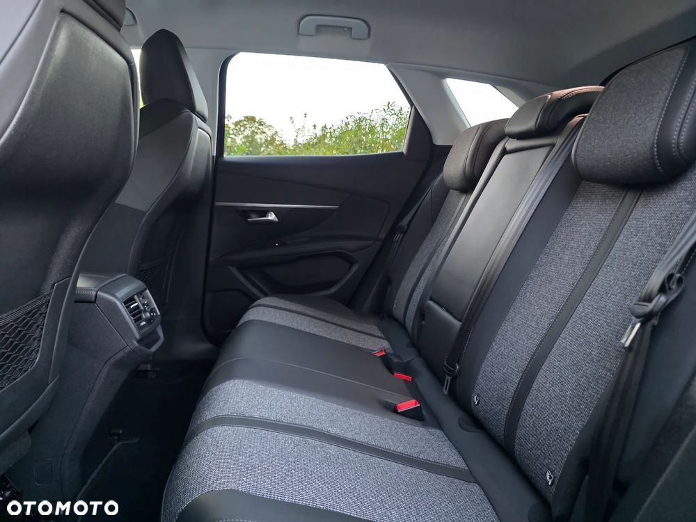 Peugeot 3008 1.5 BlueHDi Allure Pack S&S EAT8 - 29