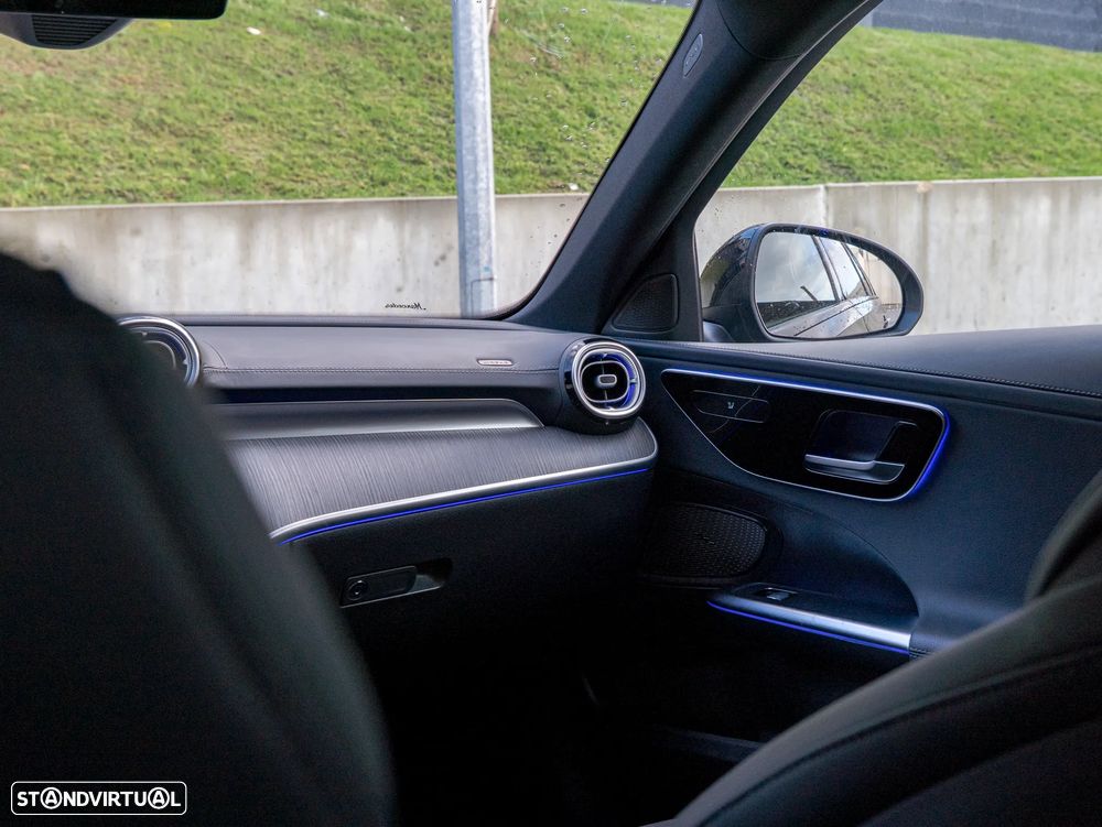 Mercedes-Benz C 300 e AMG Line - 35