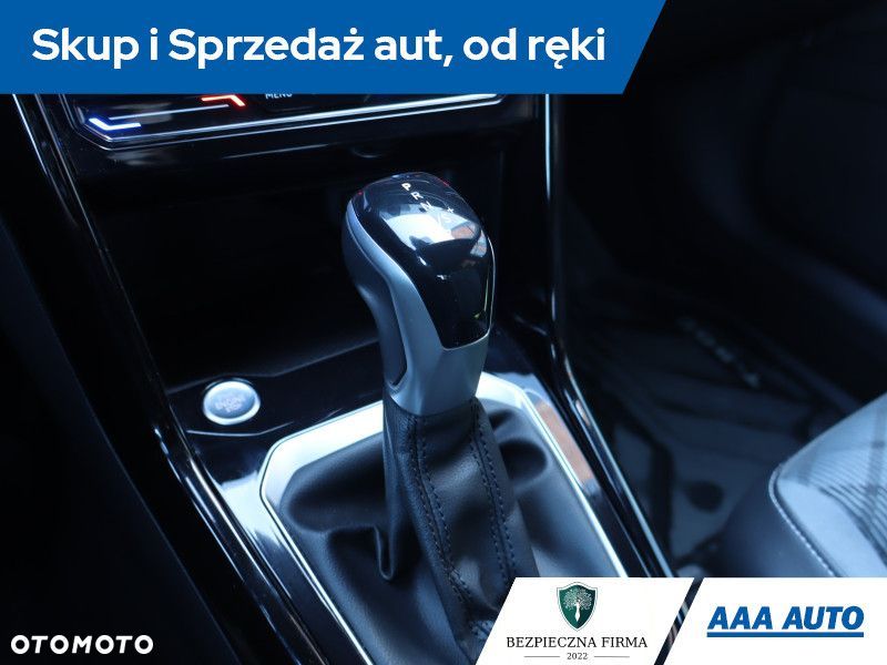 Volkswagen T-Roc - 15