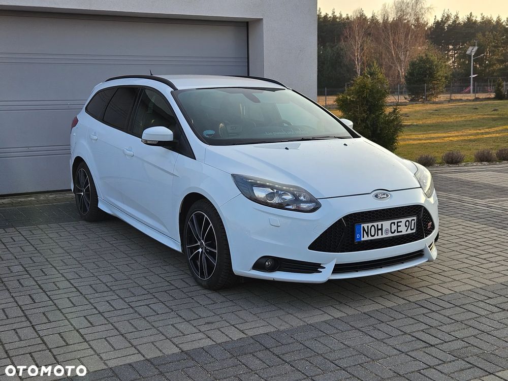 Ford Focus 2.0 EcoBoost ST mit Leder-Sport-Paket - 25