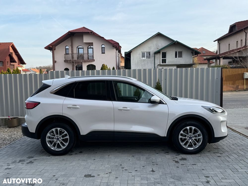 Ford Kuga 1.6 EcoBoost 2x4 Titanium - 11