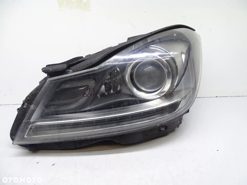 Mercedes C Klasa LIFT W204 Lampa przod przednia lewa LED ILS 2048204539 - 2