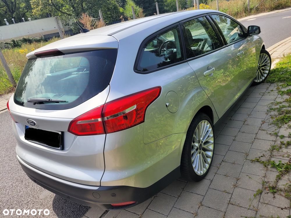 Ford Focus - 25
