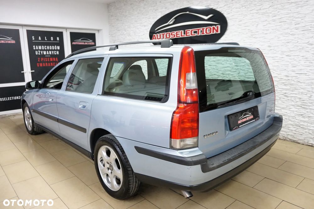 Volvo V70 D5 Comfort - 8