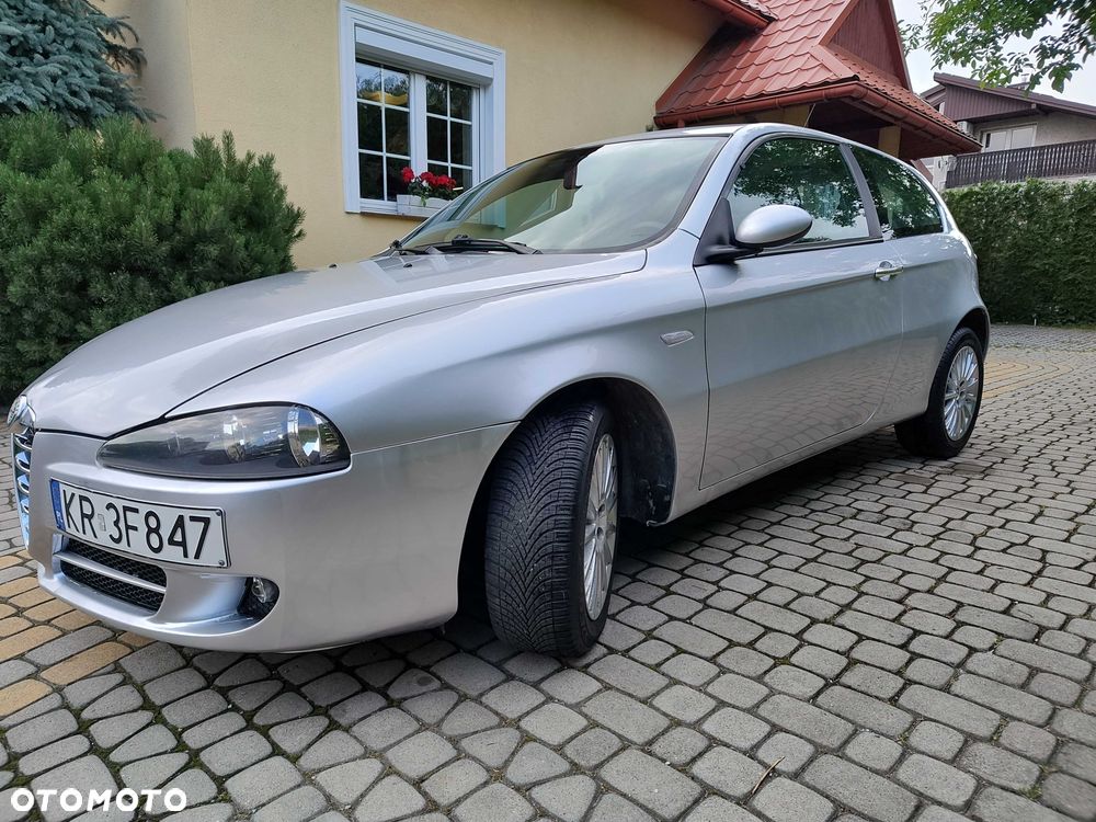 Alfa Romeo 147 - 2