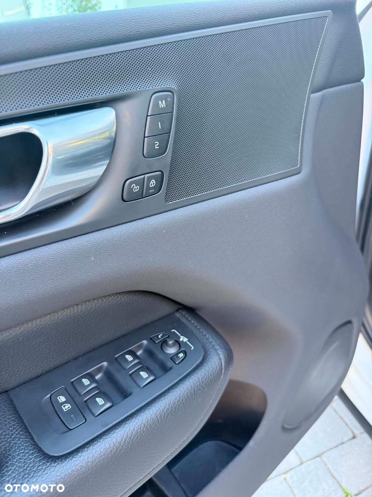 Volvo XC 60 - 11