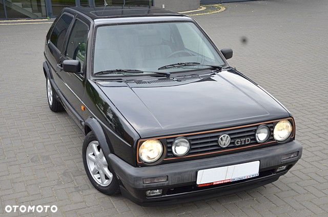 Volkswagen Golf 1.6 GTD TD - 2