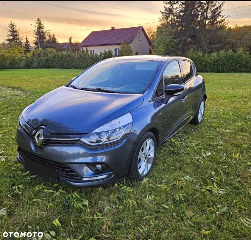 Renault Clio - 1