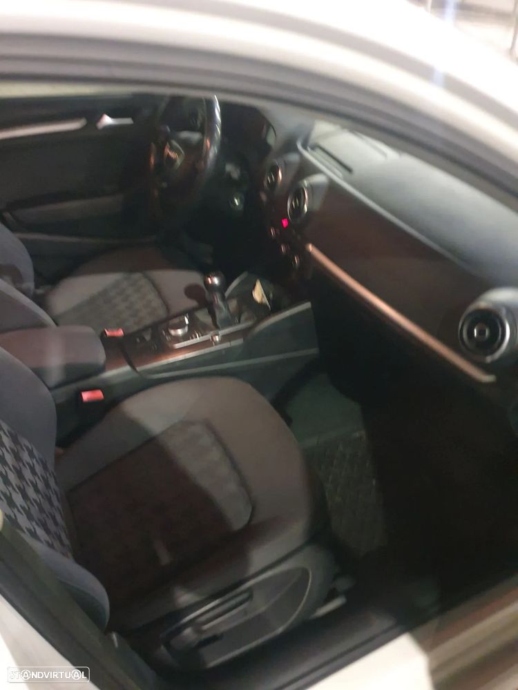 Audi A3 Limousine 1.6 TDI Attraction Ultra - 3