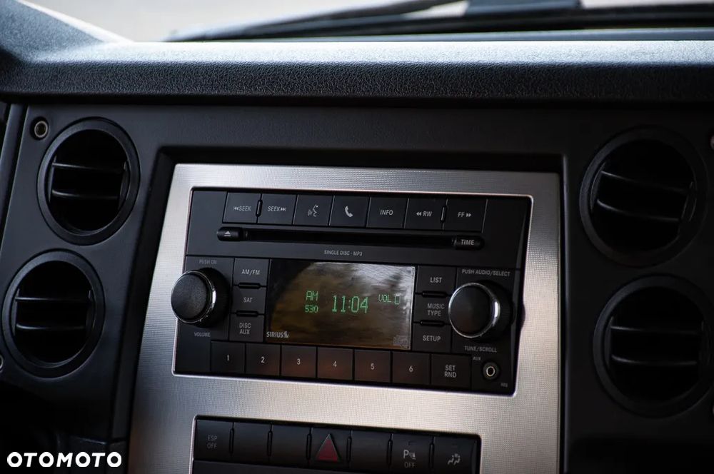 Jeep Commander - 30