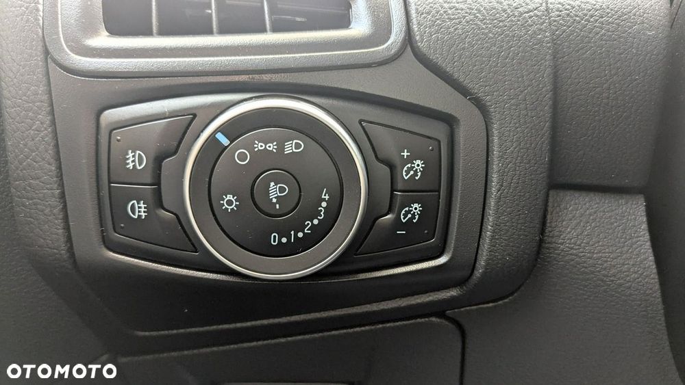 Ford Focus - 30