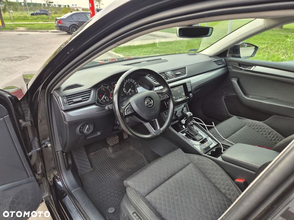 Skoda Superb 2.0 TDI Ambition DSG - 11