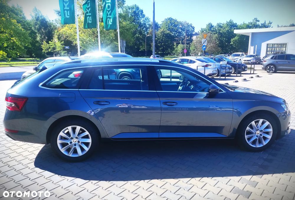 Skoda Superb 1.5 TSI Ambition DSG - 5