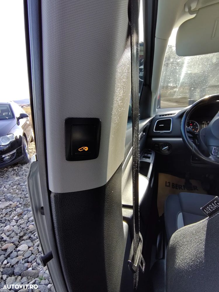 Volkswagen Sharan 2.0 TDI 4MOTION Blue Motion Style - 32