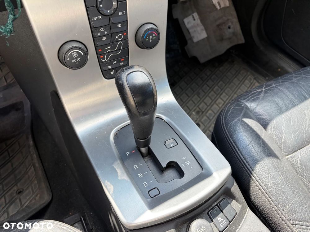 Volvo V50 2.4 - 12