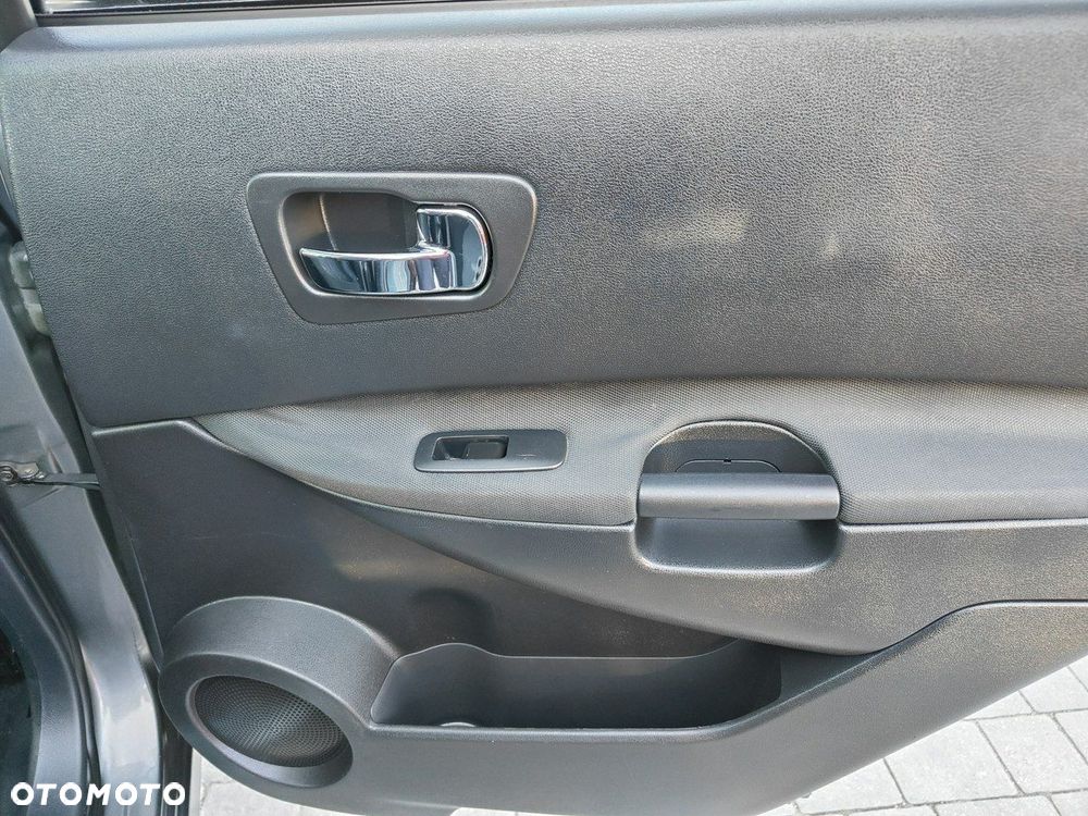 Nissan Qashqai+2 - 28