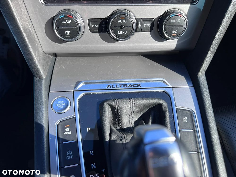Volkswagen Passat Alltrack 2.0 TSI BMT 4Mot DSG - 22
