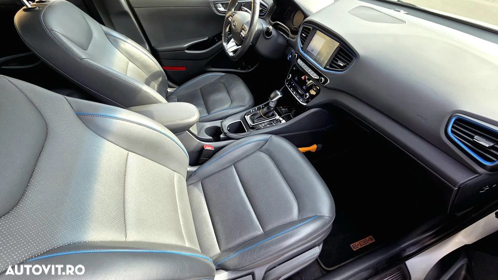 Hyundai IONIQ 1.6 GDI Premium - 9