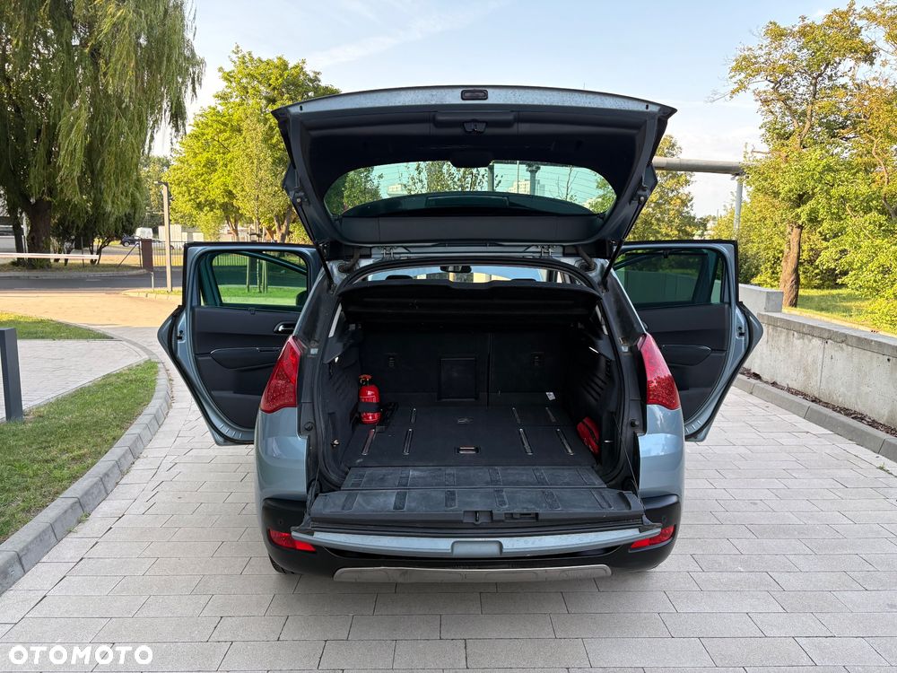 Peugeot 3008 Hybrid4 - 17