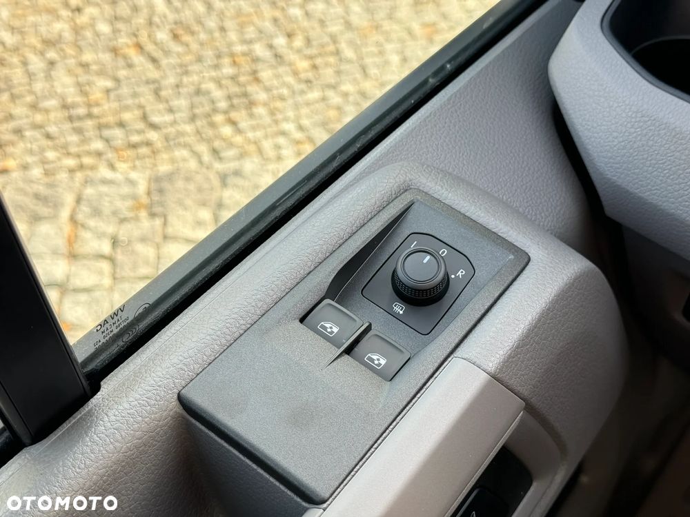 Volkswagen Crafter Furgon Niski Dach 972546 - 31