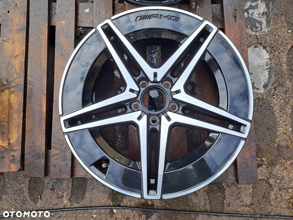 Oryg. Mercedes C-Klasa 206 A206 W206 A2064011700 7.5j 18 AMG 4888 - 1