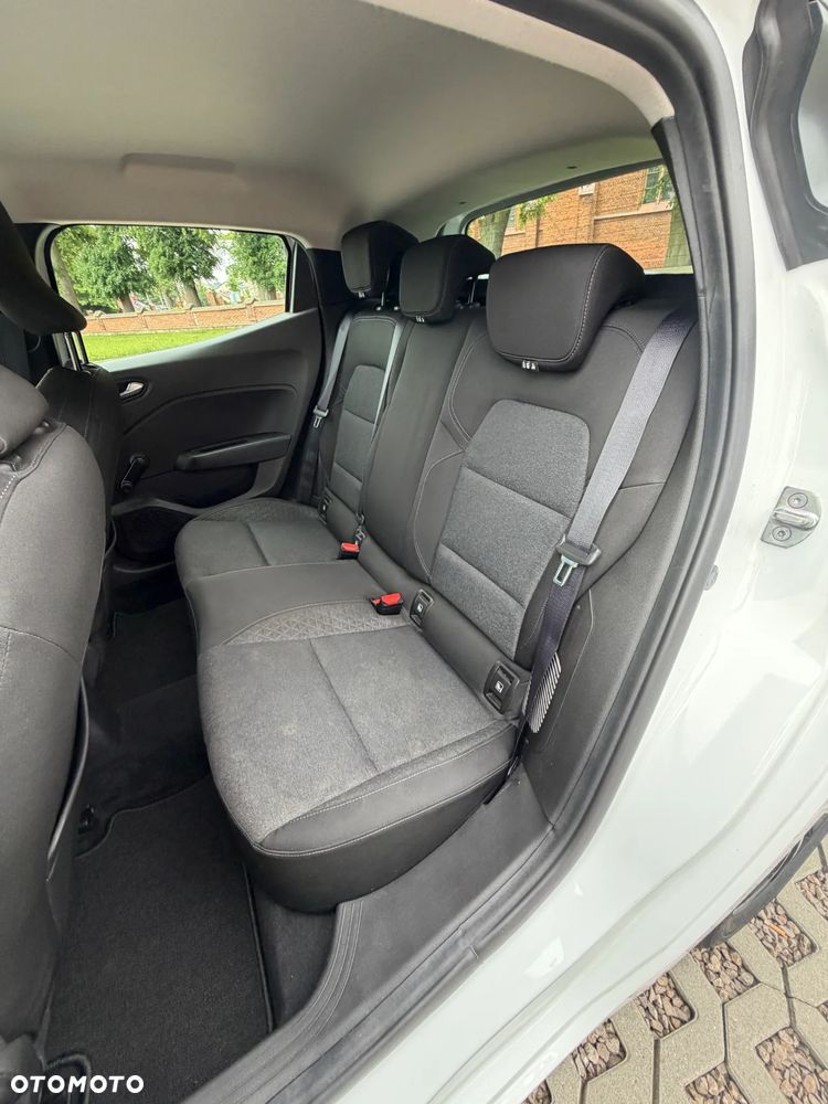 Renault Clio 1.6 E-TECH Zen - 37