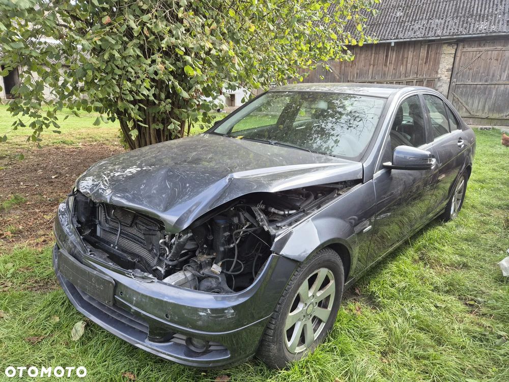 Mercedes-Benz Klasa C 180 K BlueEff Classic - 3