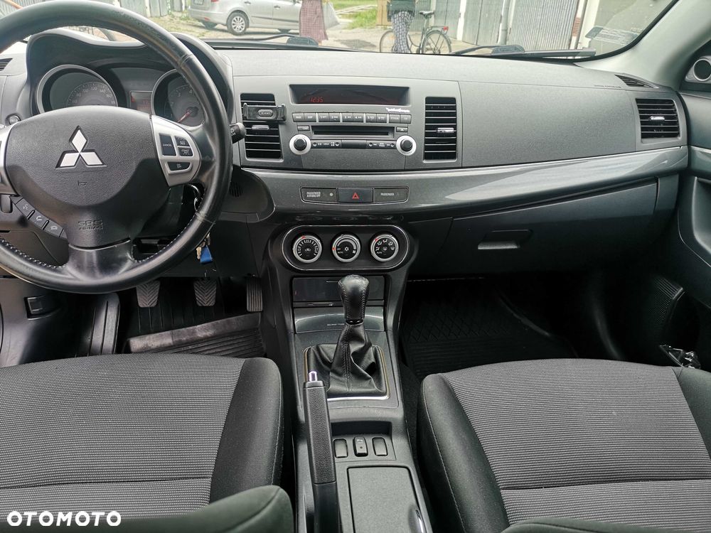 Mitsubishi Lancer - 6