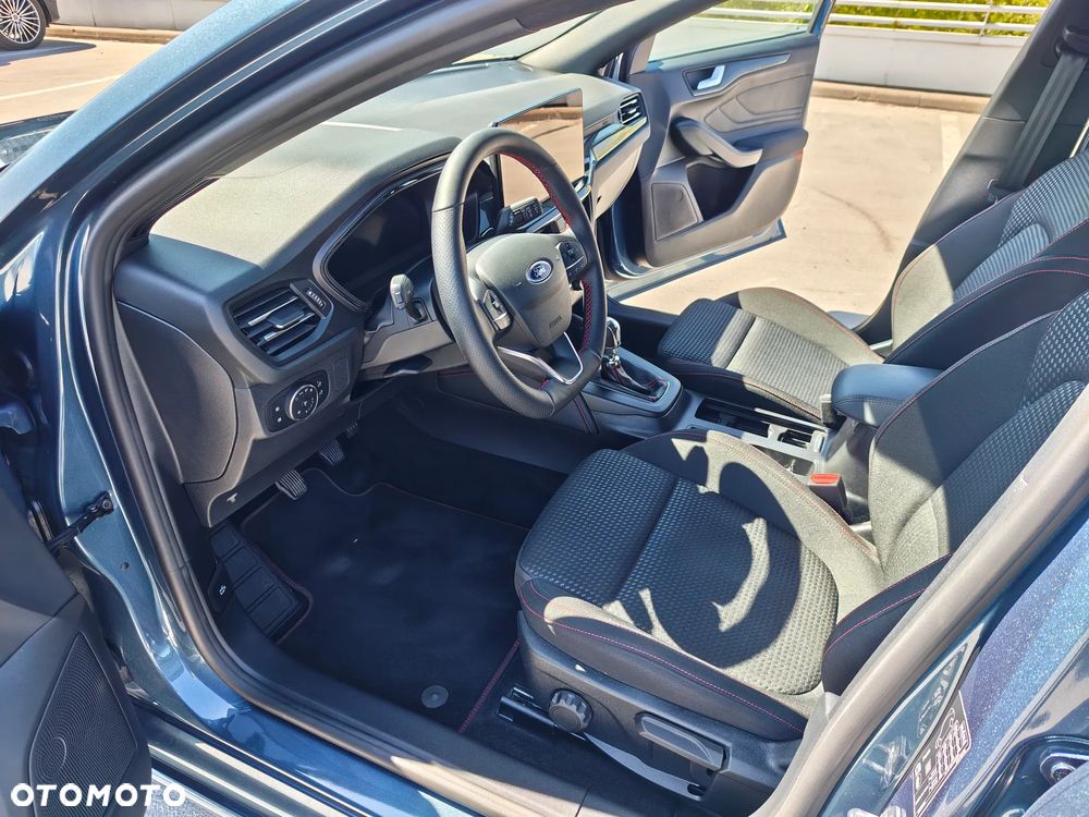Ford Focus 1.0 EcoBoost mHEV ST-Line X - 16