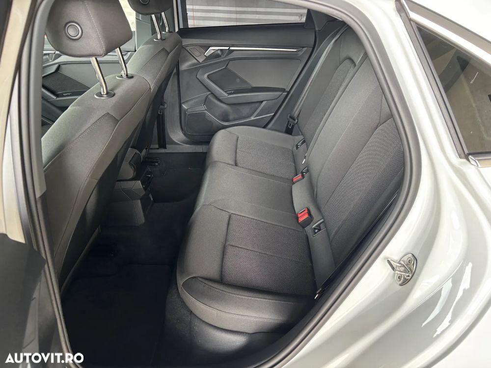 Audi A3 Limuzina 35 TFSI S tronic - 37