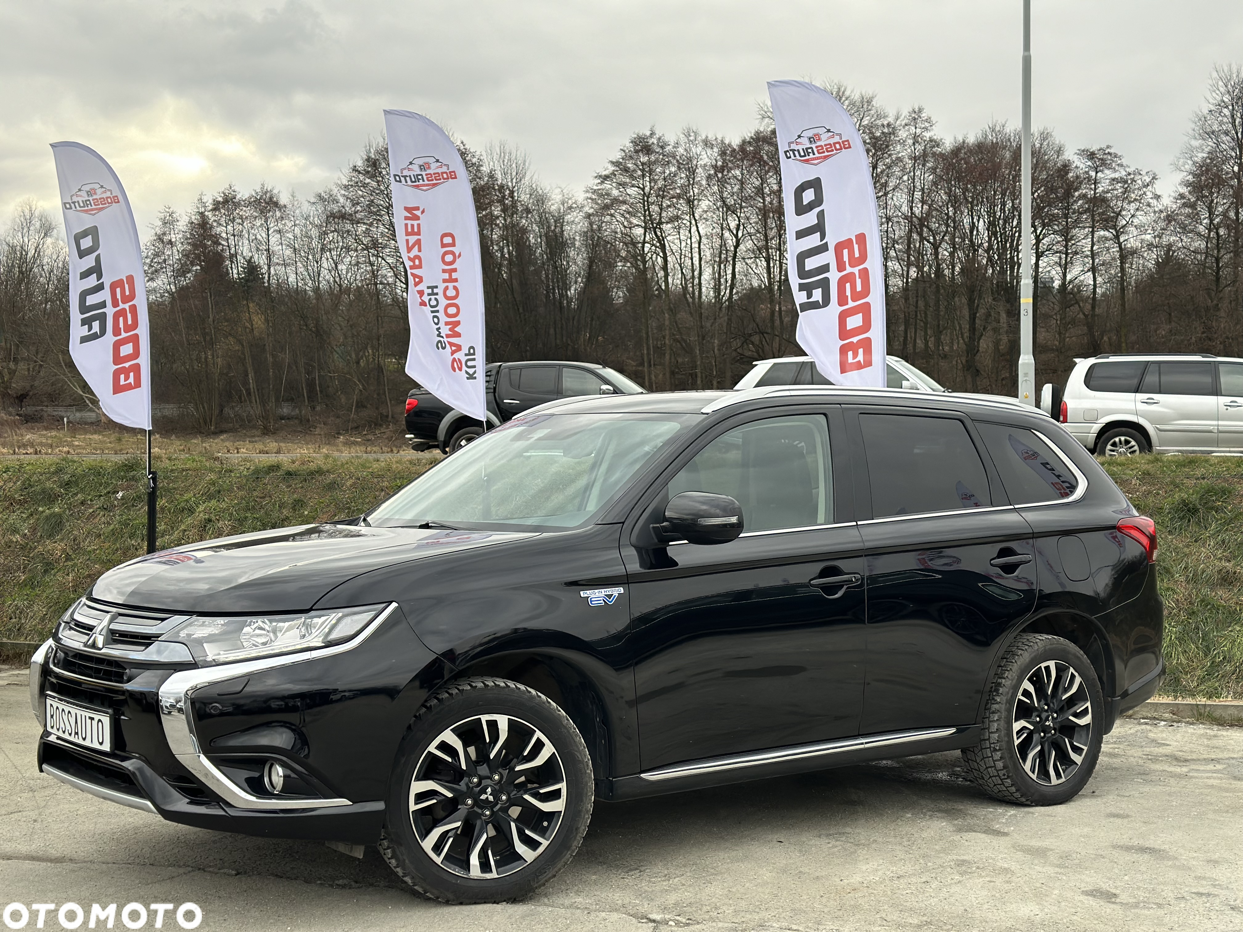 Mitsubishi Outlander 2.0 4WD Plug-In Hybrid - 10