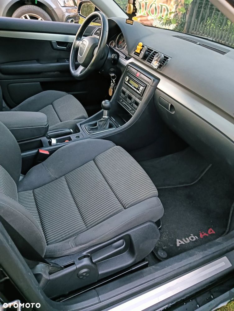 Audi A4 Limousine 2 - 8