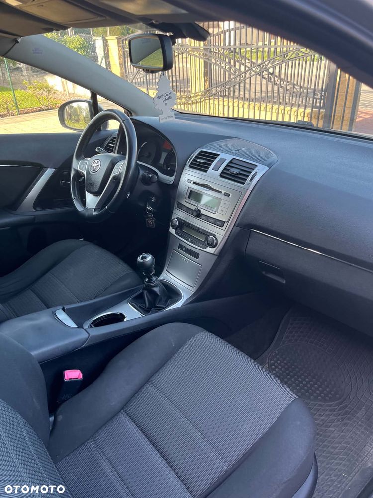 Toyota Avensis 2.0 D-4D Sol - 11