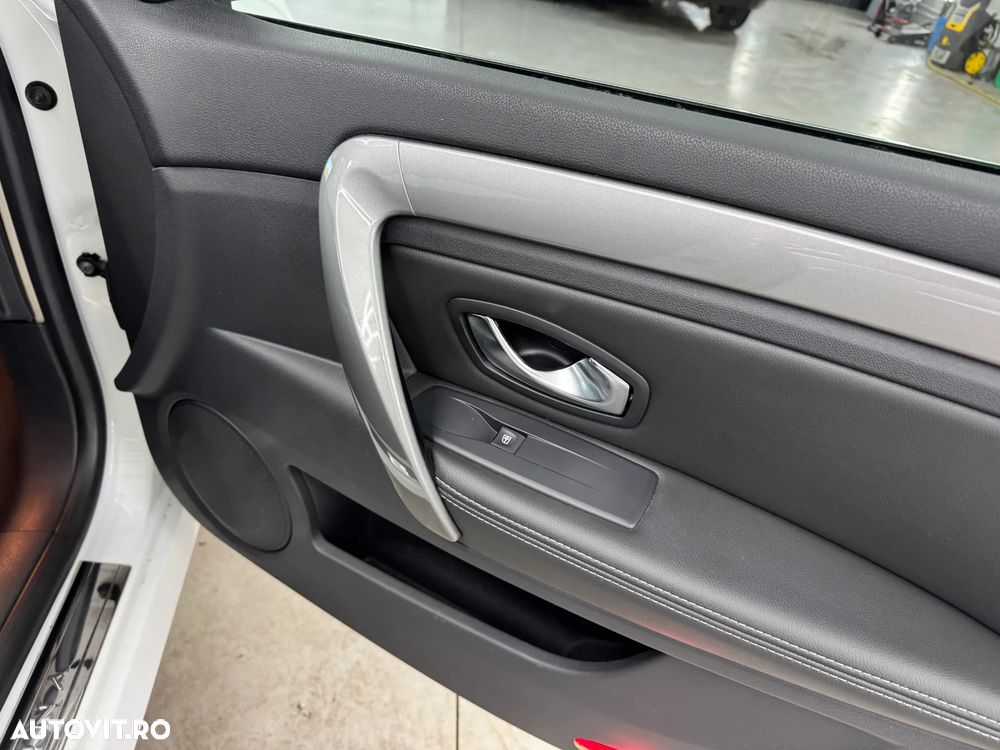 Renault Laguna ENERGY dCi 175 FAP Start & Stop GT - 22