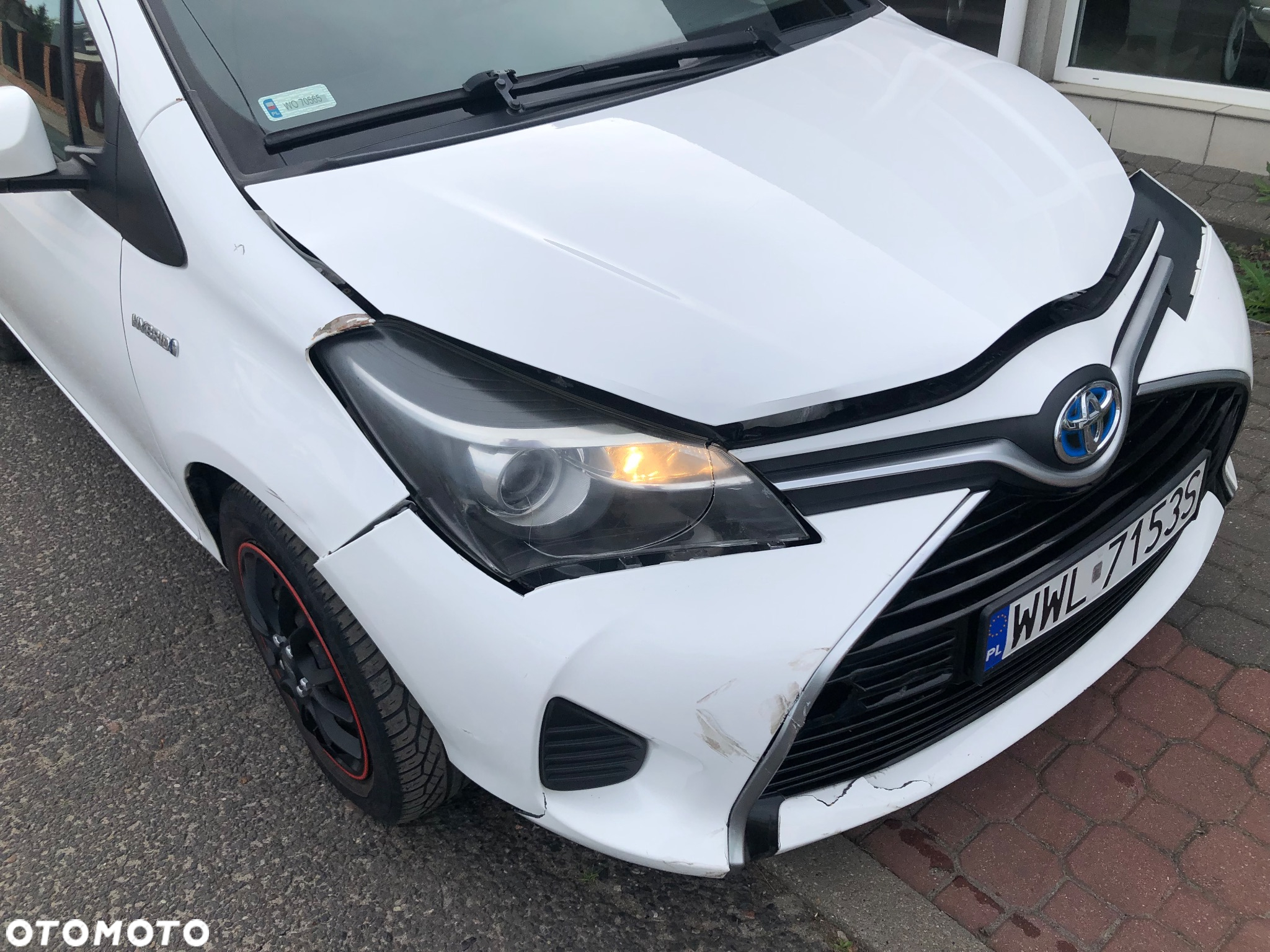 Toyota Yaris Hybrid 100 Premium - 7